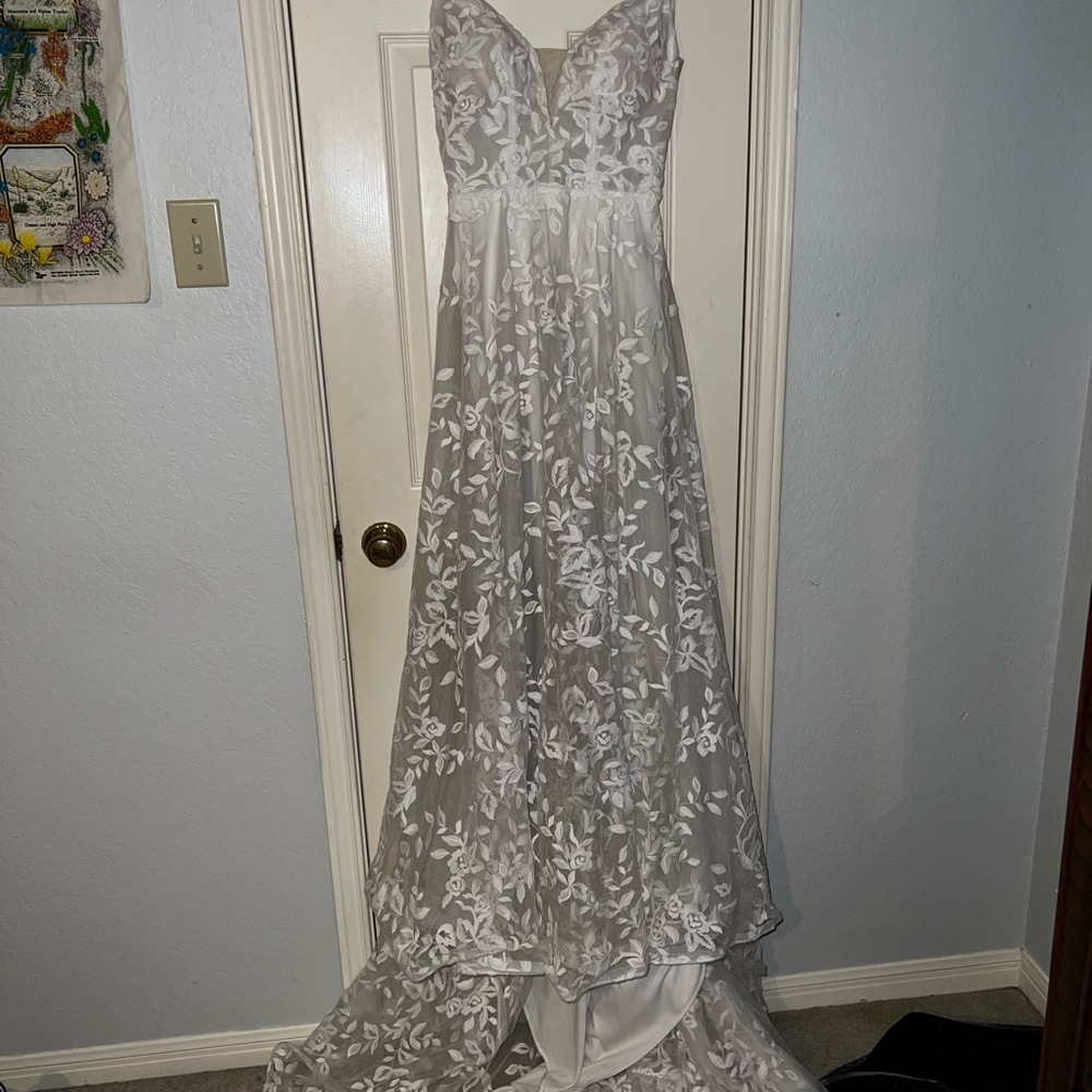 Oxford Lace Wedding Dress